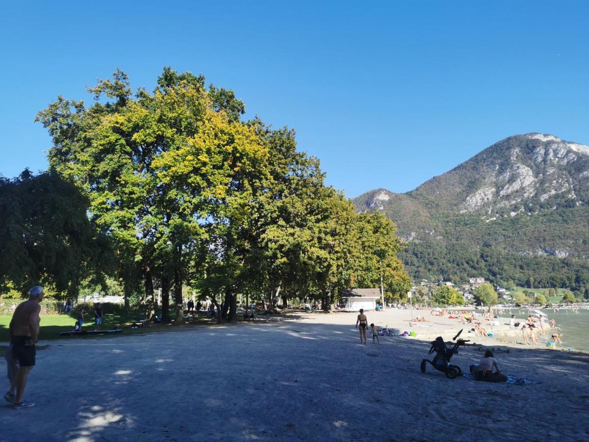 Charmant Appartement A 1 Minute Du Lac Annecy Zewnętrze zdjęcie