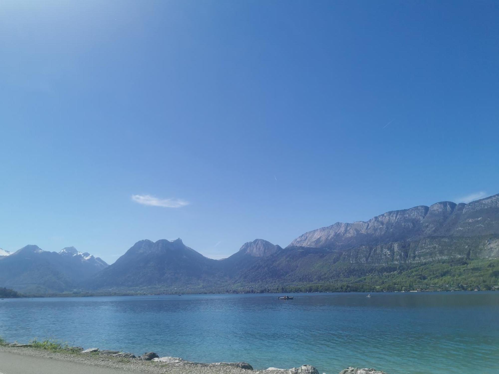Charmant Appartement A 1 Minute Du Lac Annecy Zewnętrze zdjęcie